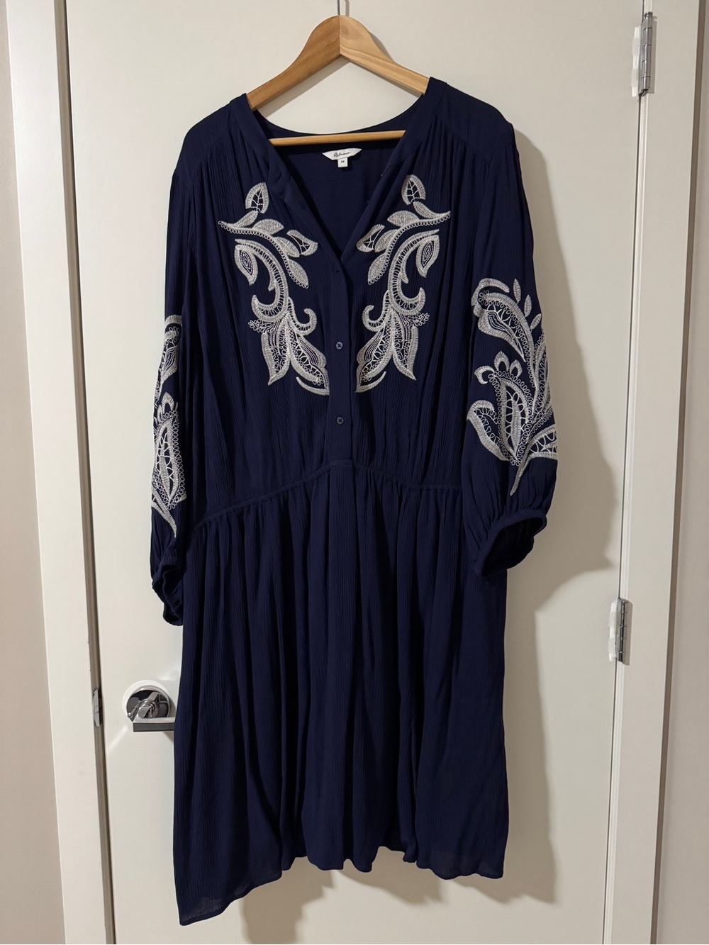 Reitmans Navy Dress with White Embroidery
